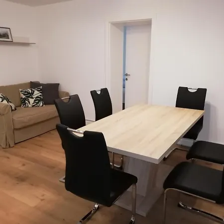 Schmied 1 * Aurach am Hongar